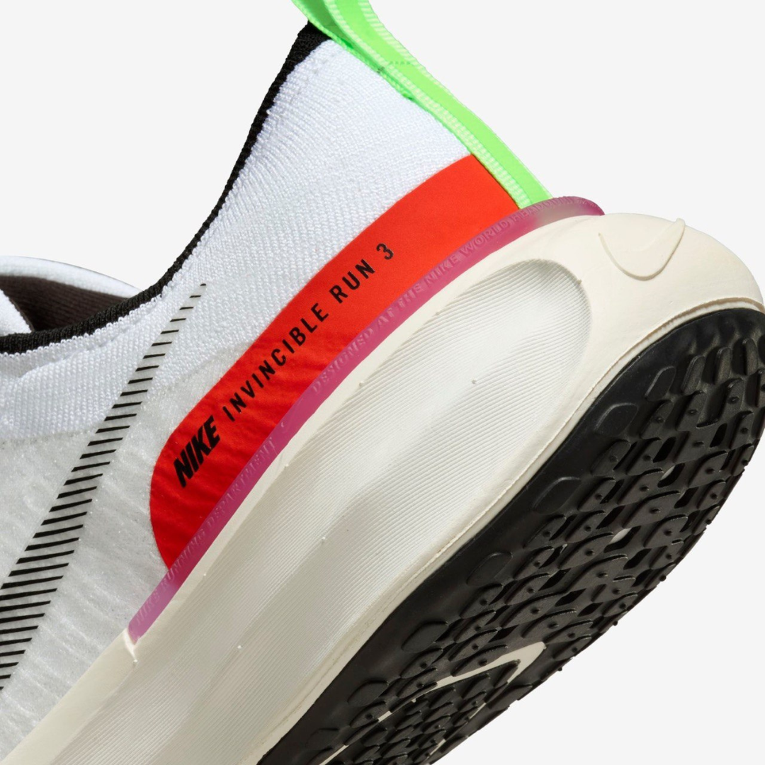 Invincible Run 3 - Branco/Lime Blast/Blue Lightning/Preto