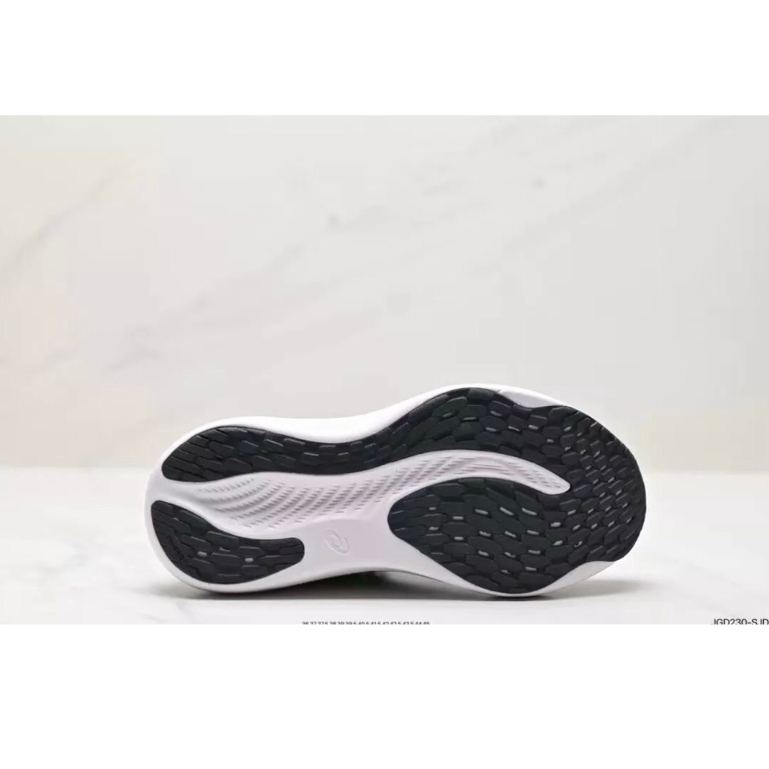Nimbus Mirai Paris Black White