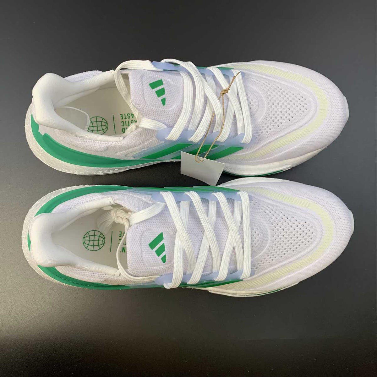 Ultraboost Light 23 Branco com Verde