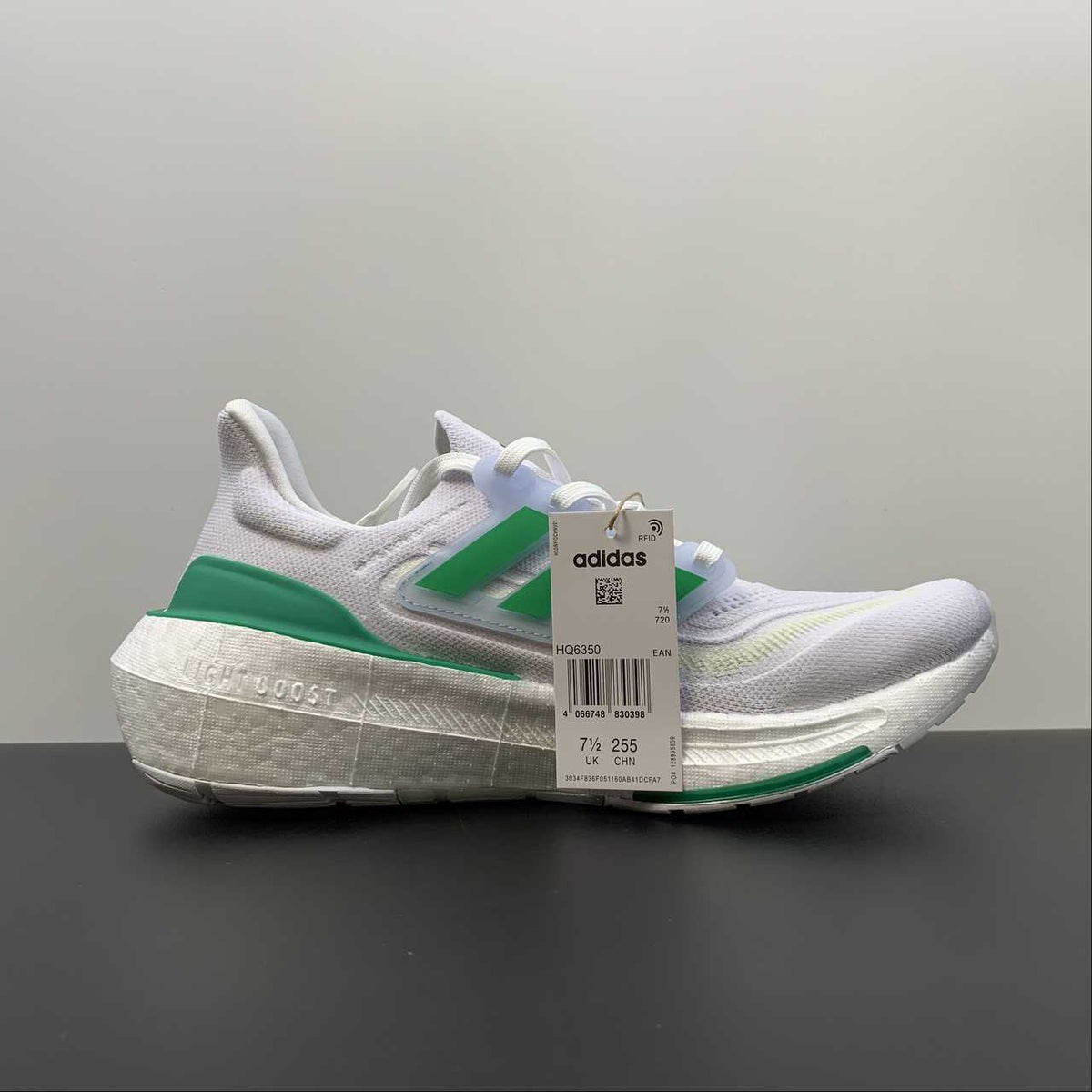 Ultraboost Light 23 Branco com Verde