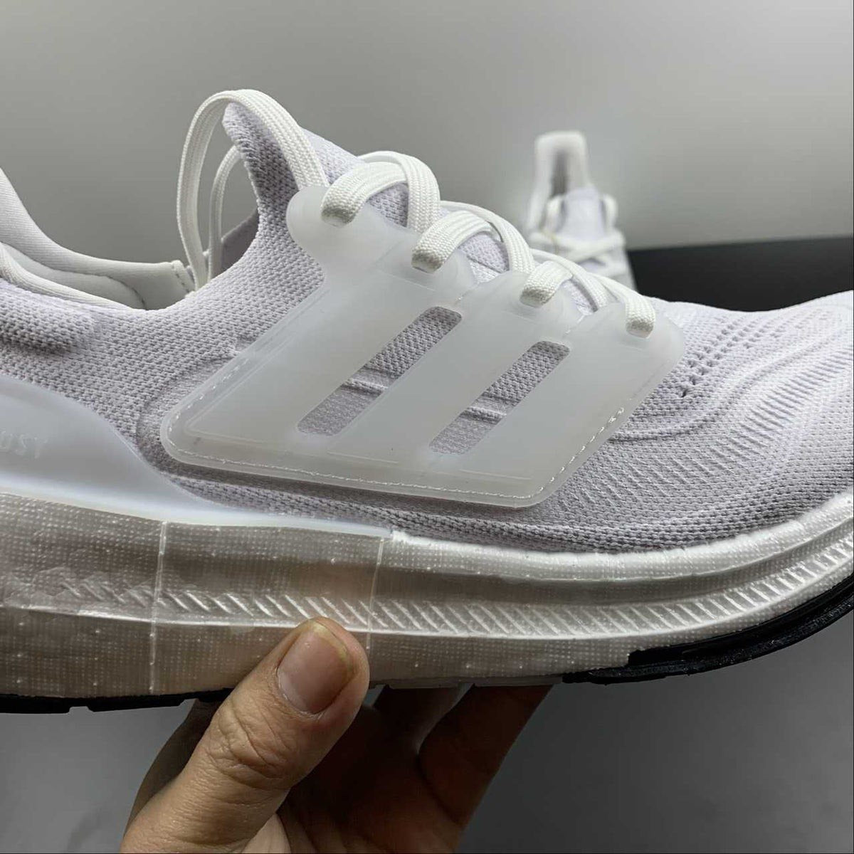 Ultraboost Light 23 Branco