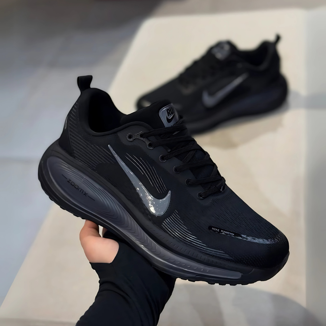 Vomero 18 - Preto