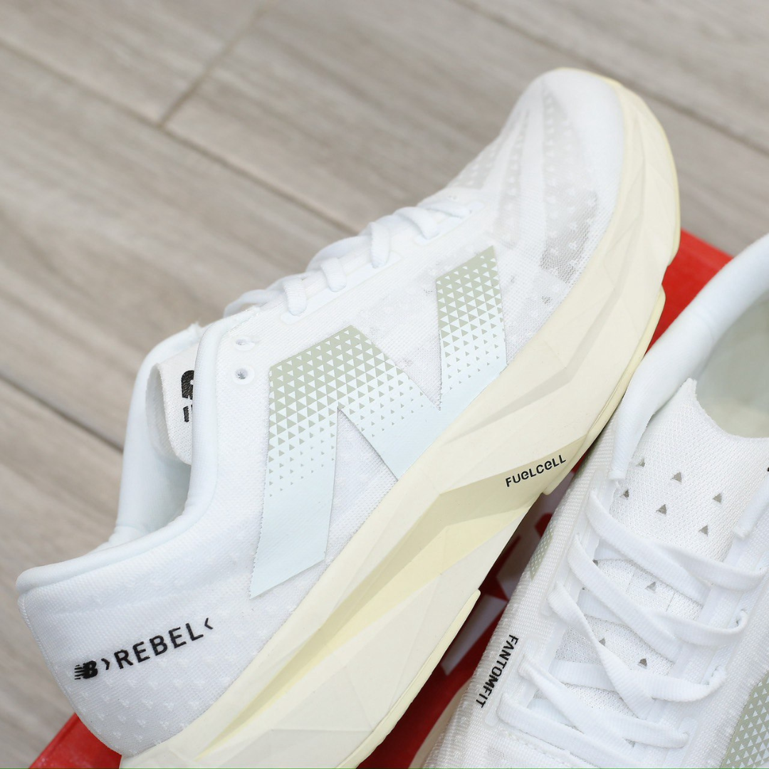 FuelCell Rebel V4 - Branco/White