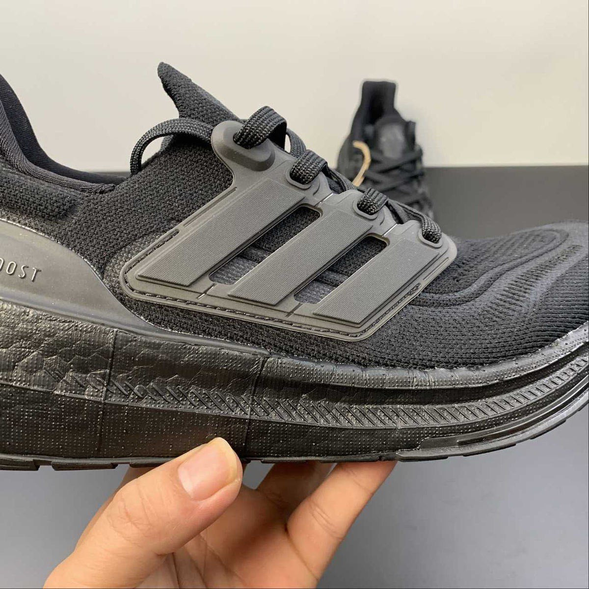Ultraboost Light 23 Preto