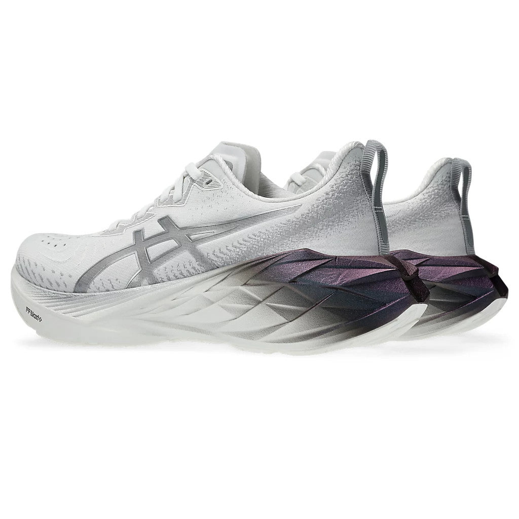 NovaBlast™ 4 White Black