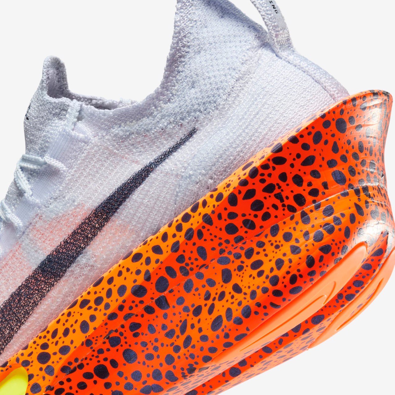 ZoomX ALPHAFLY Next% 3 - Laranja edição limitada