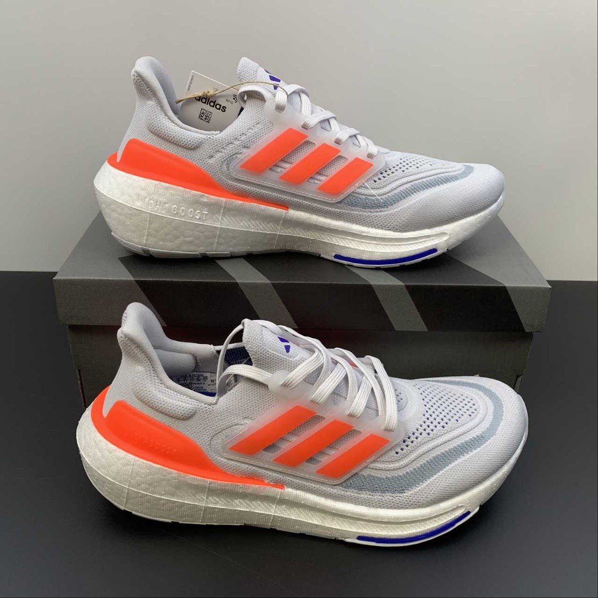 Ultraboost Light 23 Cinza com Laranja