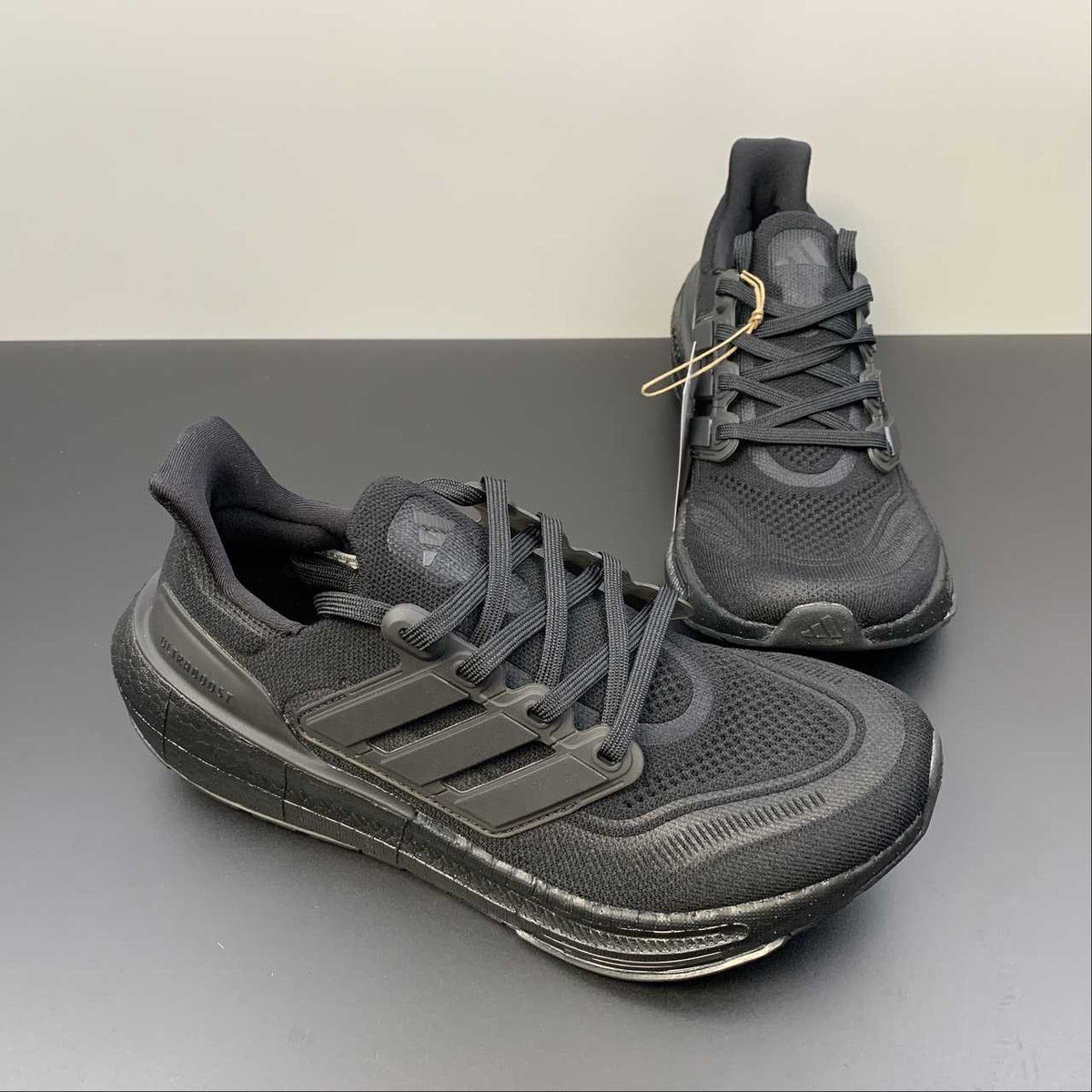 Ultraboost Light 23 Preto