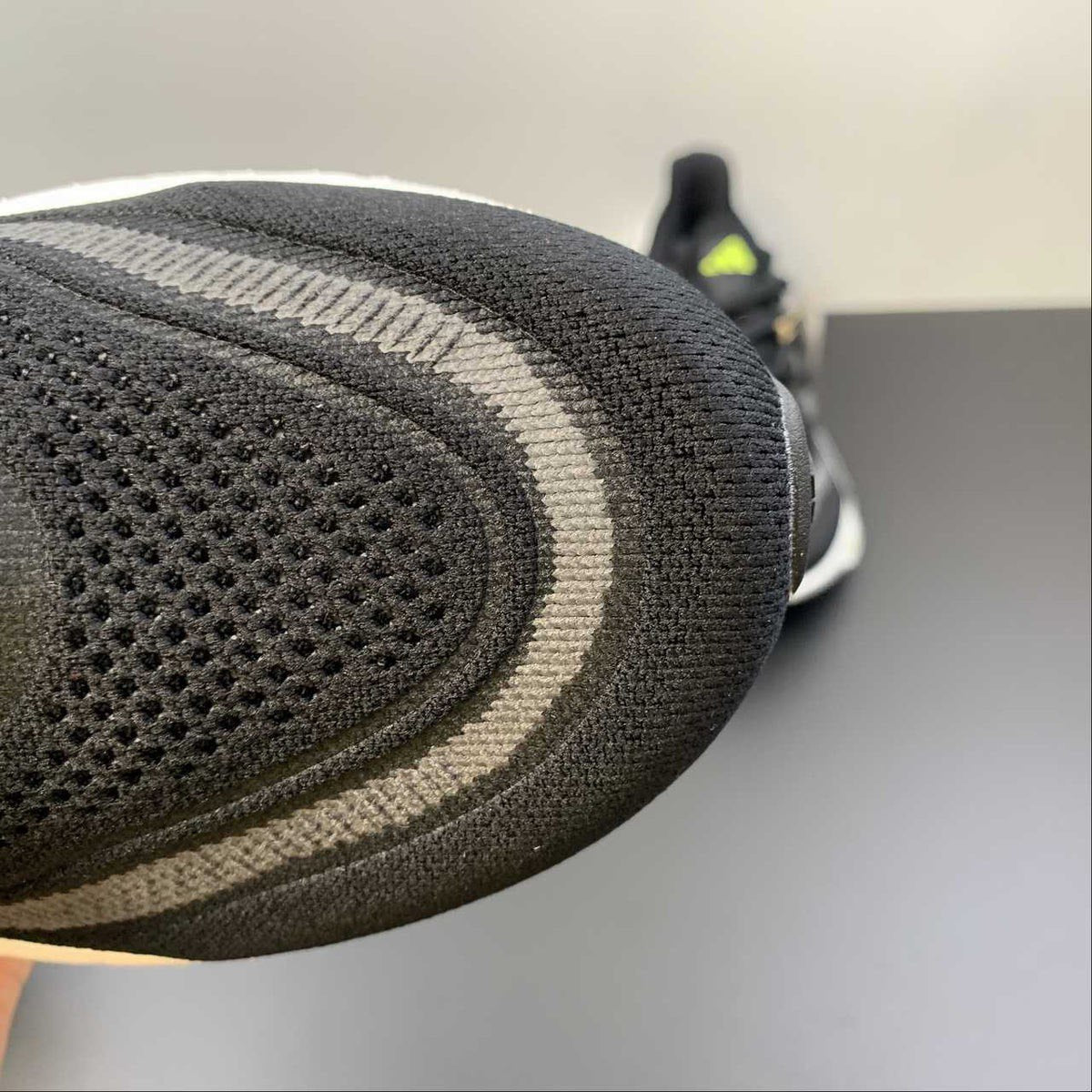 Ultraboost Light 23 Preto com Verde