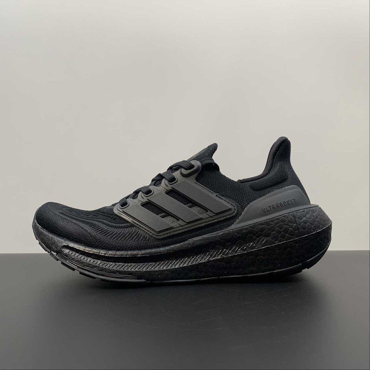Ultraboost Light 23 Preto
