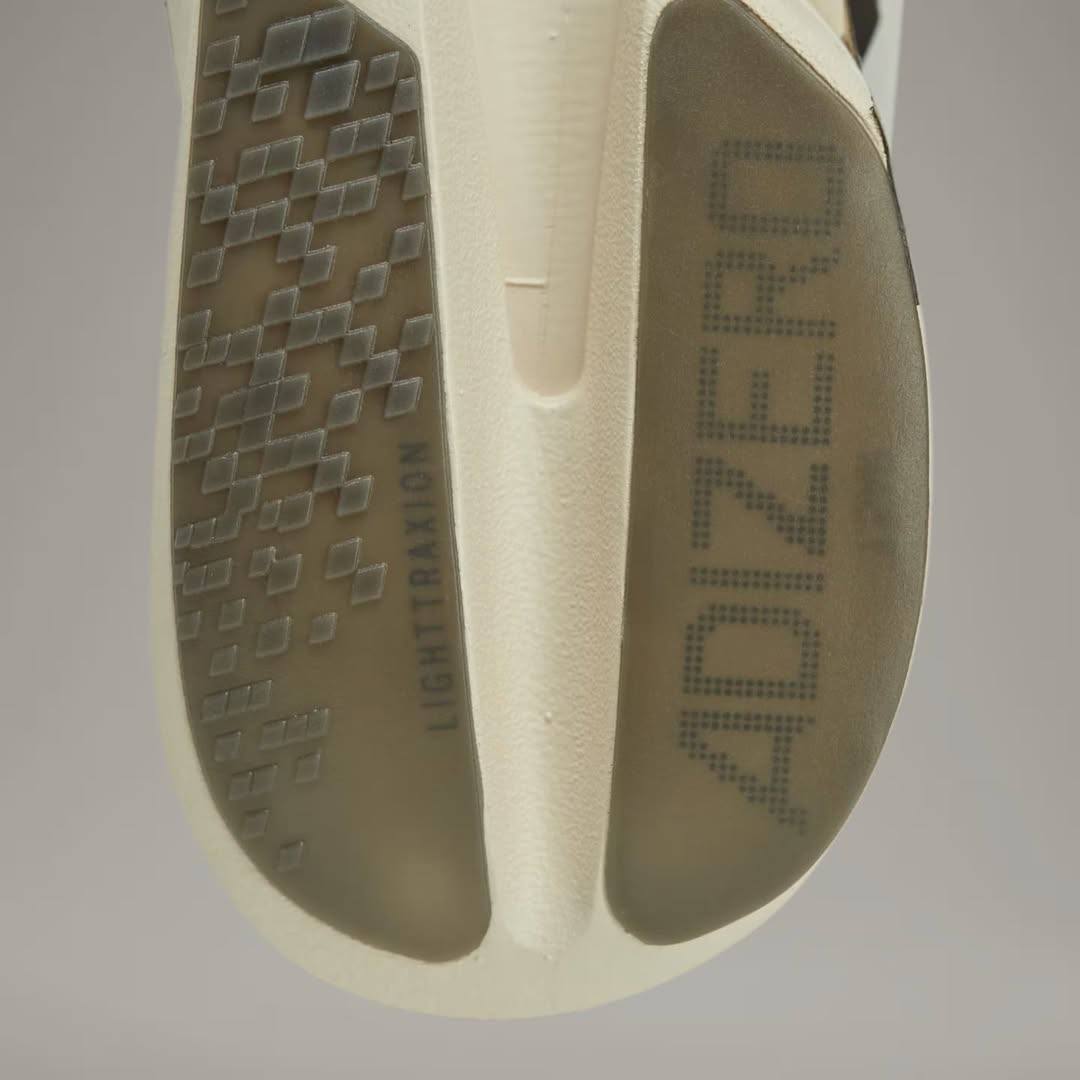 Adizero Adios Pro 4 Y3 Bege/Preto/Cinza