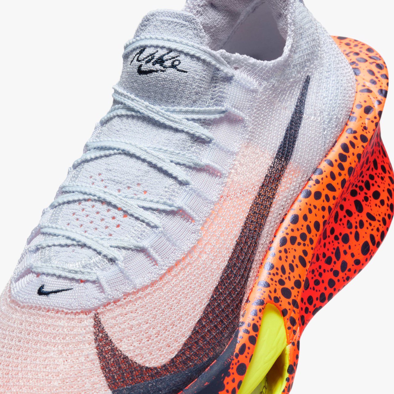 ZoomX ALPHAFLY Next% 3 - Laranja edição limitada