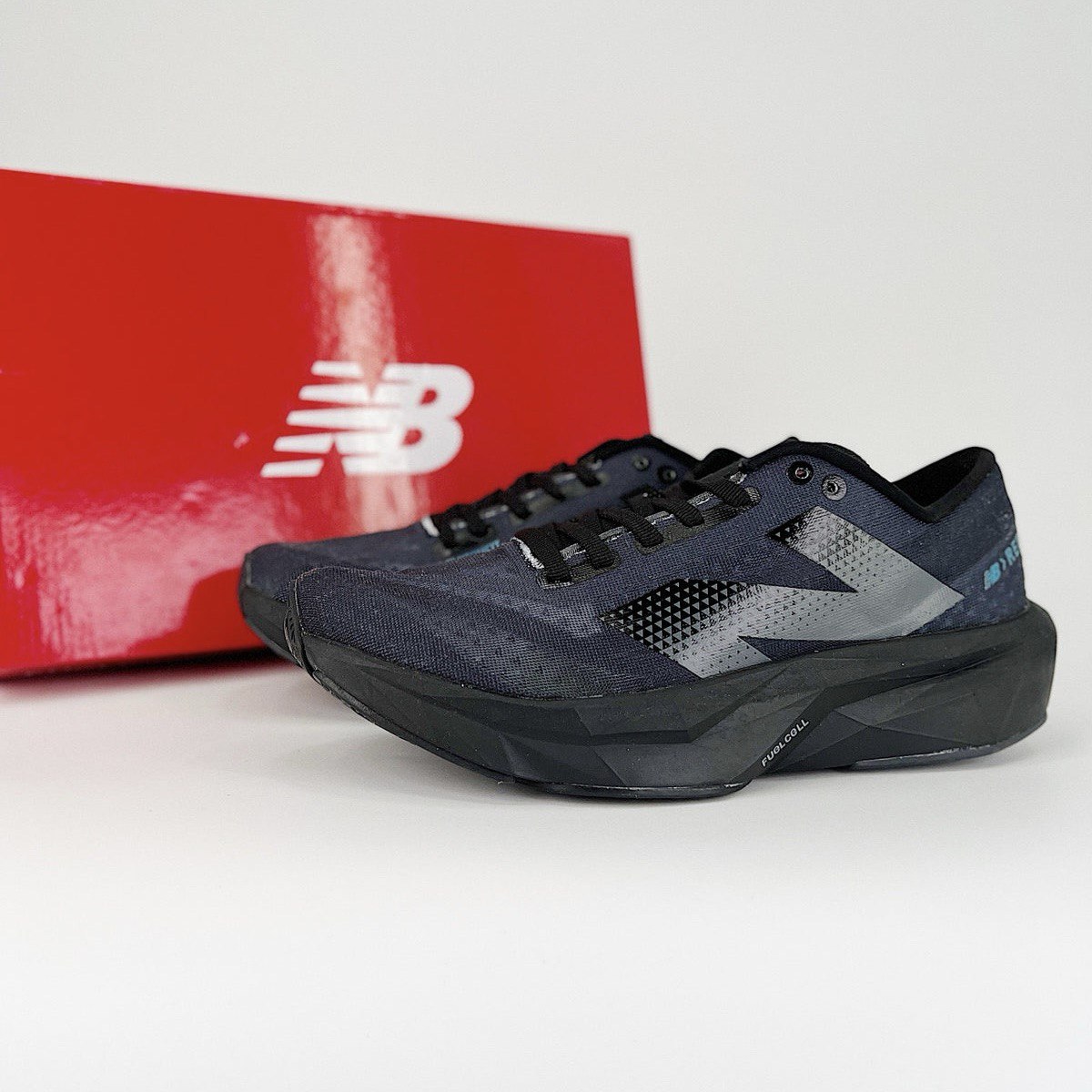 FuelCell Rebel V4 - Balck/Preto