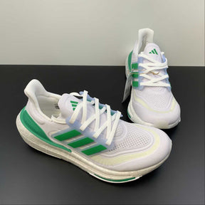 Ultraboost Light 23 Branco com Verde