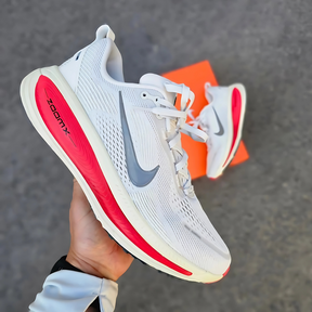 Vomero 18 - Branco/Vermelho