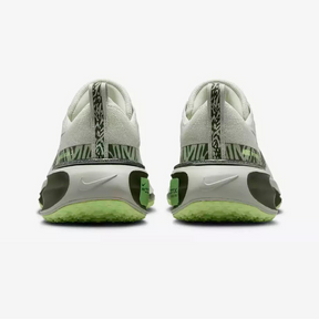 Invincible Run 3 Premium - Light Bone/Barely Volt