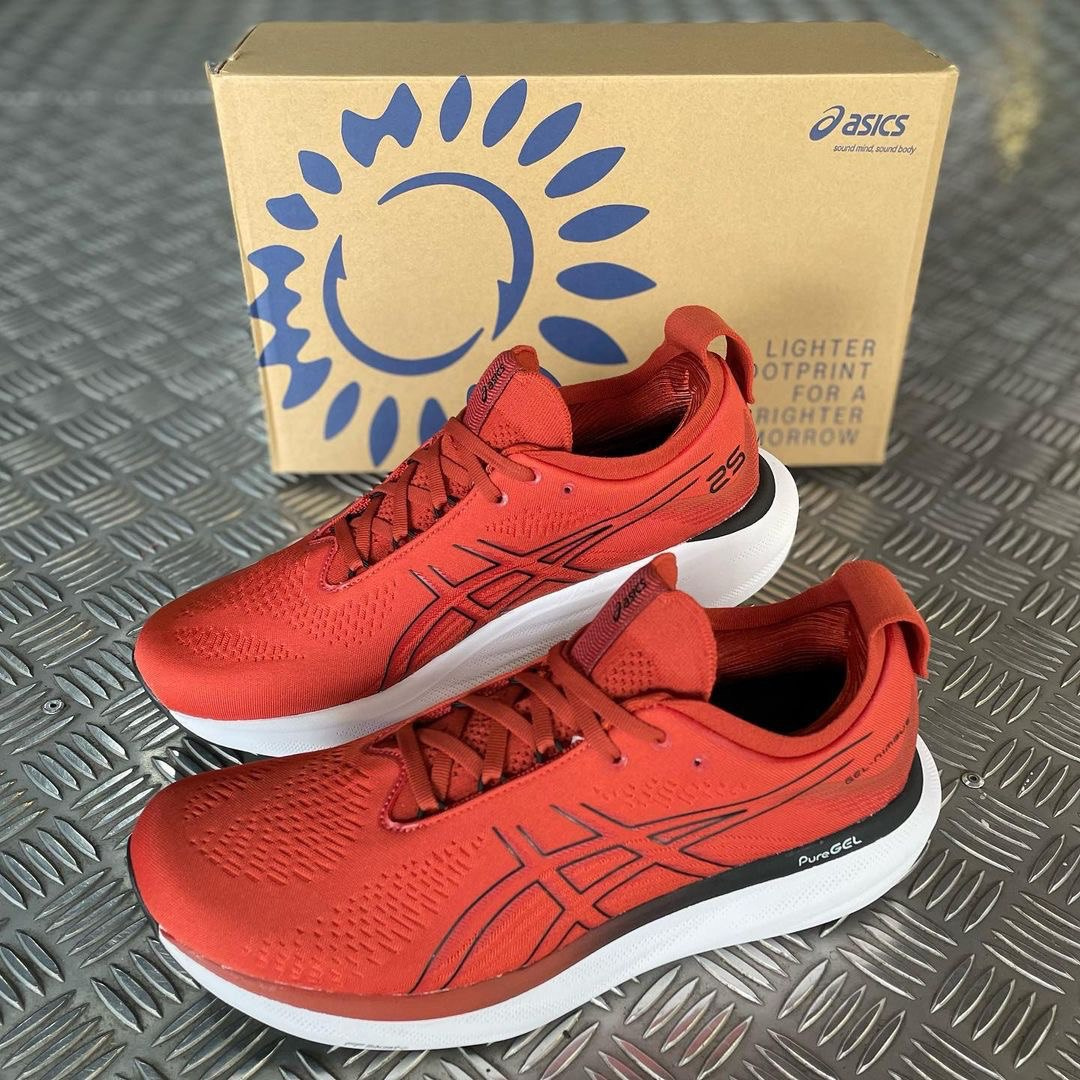Gel - Nimbus™ 25 Vermelho