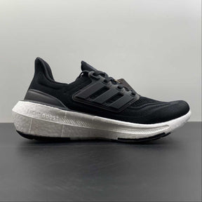 Ultraboost Light 23 Preto e Branco