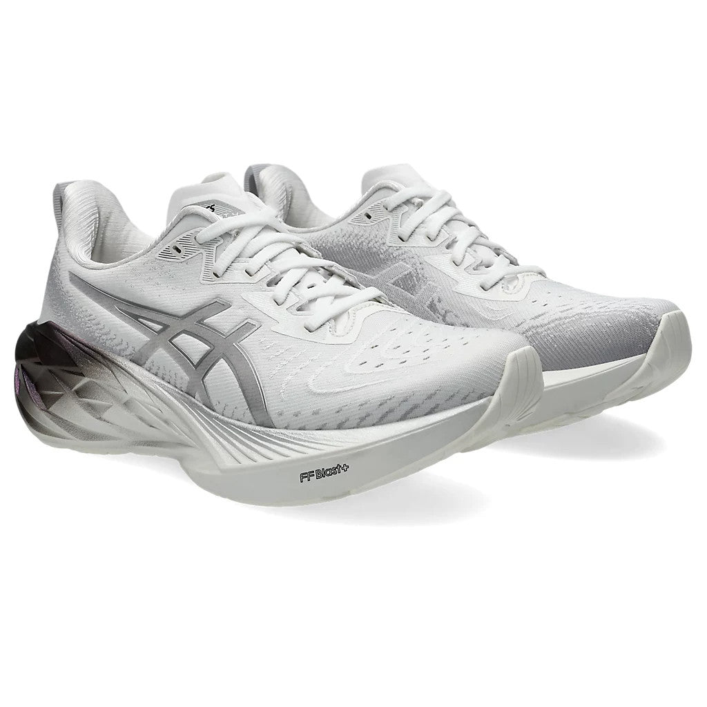 NovaBlast™ 4 White Black