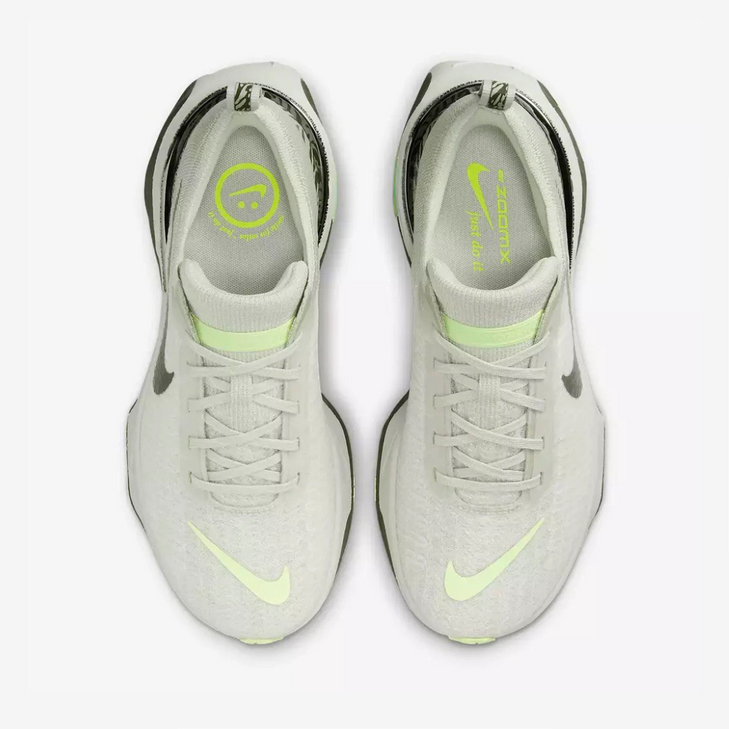 Invincible Run 3 Premium - Light Bone/Barely Volt