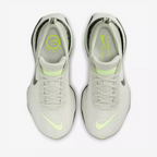 Invincible Run 3 Premium - Light Bone/Barely Volt
