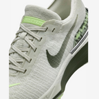 Invincible Run 3 Premium - Light Bone/Barely Volt