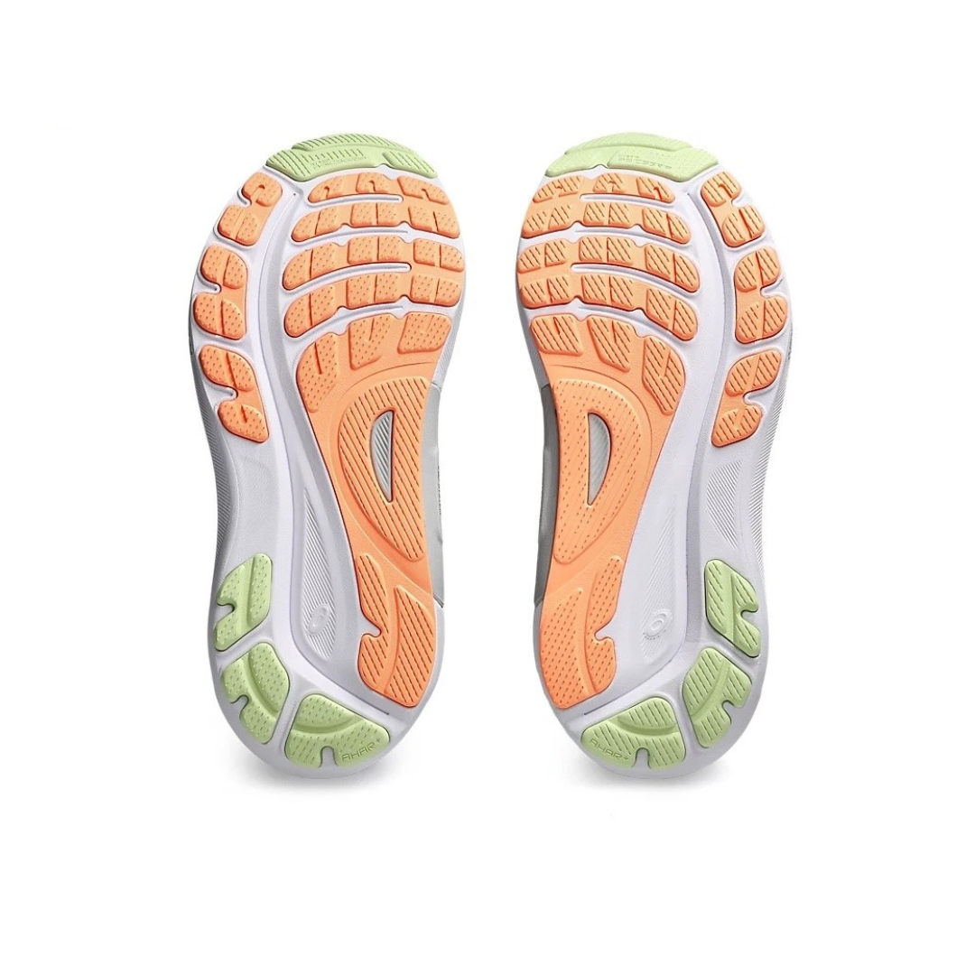 Gel-Kayano 31 Preto com Branco e Laranja
